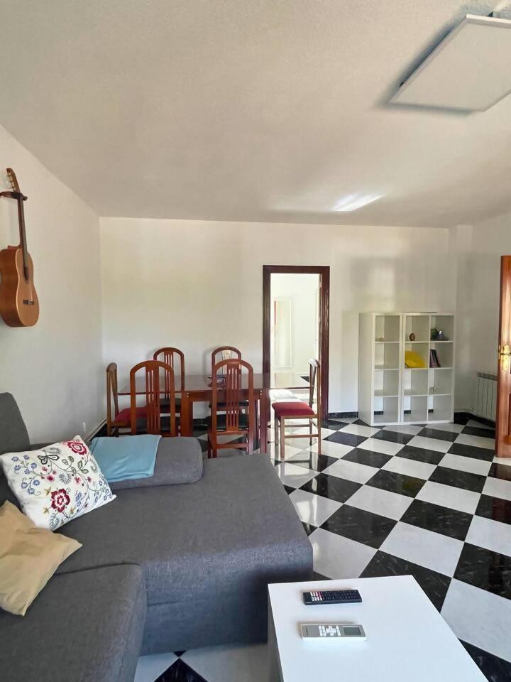 Casa Con Jardin En Ogijares Villa Kültér fotó