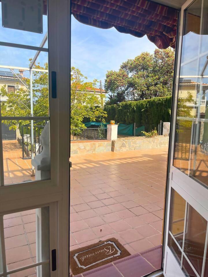 Casa Con Jardin En Ogijares Villa Kültér fotó