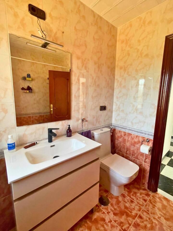 Casa Con Jardin En Ogijares Villa Kültér fotó